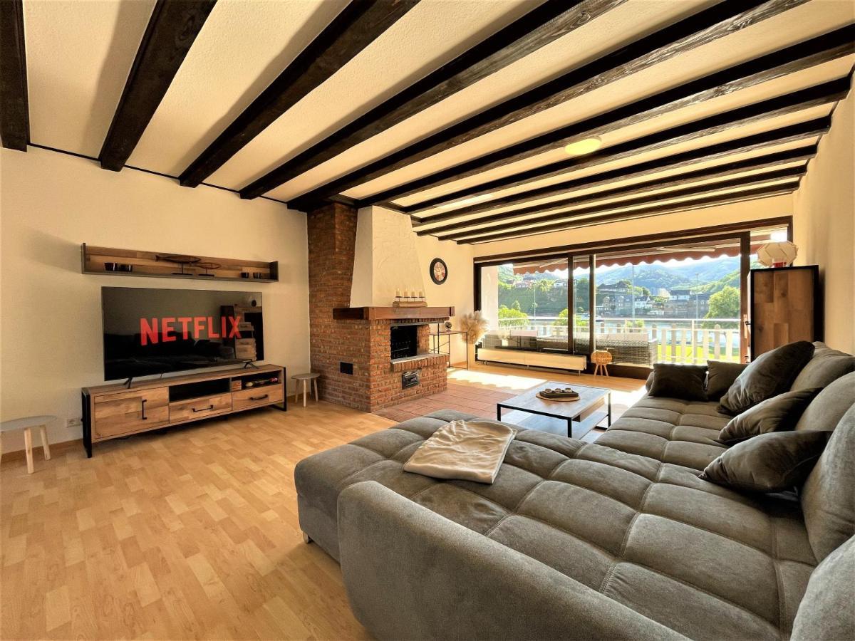 ブライTraumaussicht Kamin Balkon Burgblick 65 Zoll Tv Netflix Sky Joyn Lindenplatzアパートメント エクステリア 写真