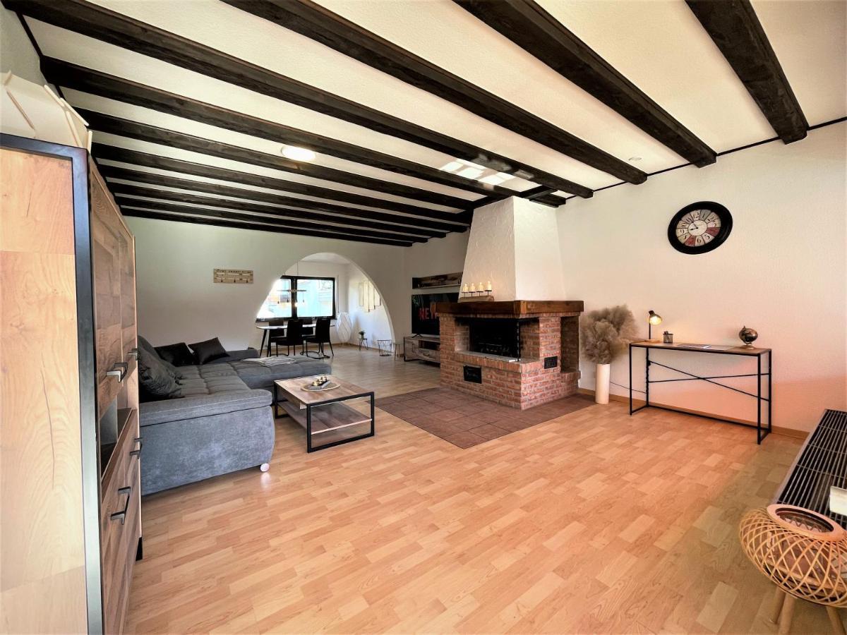 ブライTraumaussicht Kamin Balkon Burgblick 65 Zoll Tv Netflix Sky Joyn Lindenplatzアパートメント エクステリア 写真